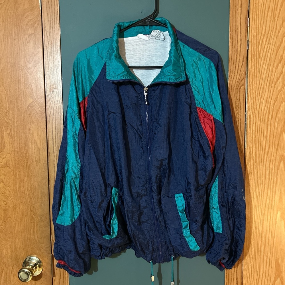 Vintage 90s windbreaker jacket 🌊